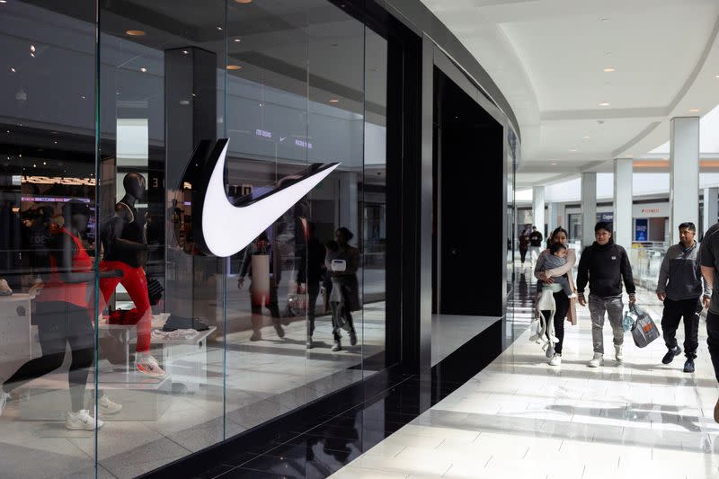Nike Frankfurt shares rise 9% after results. Lifts Adidas, Puma